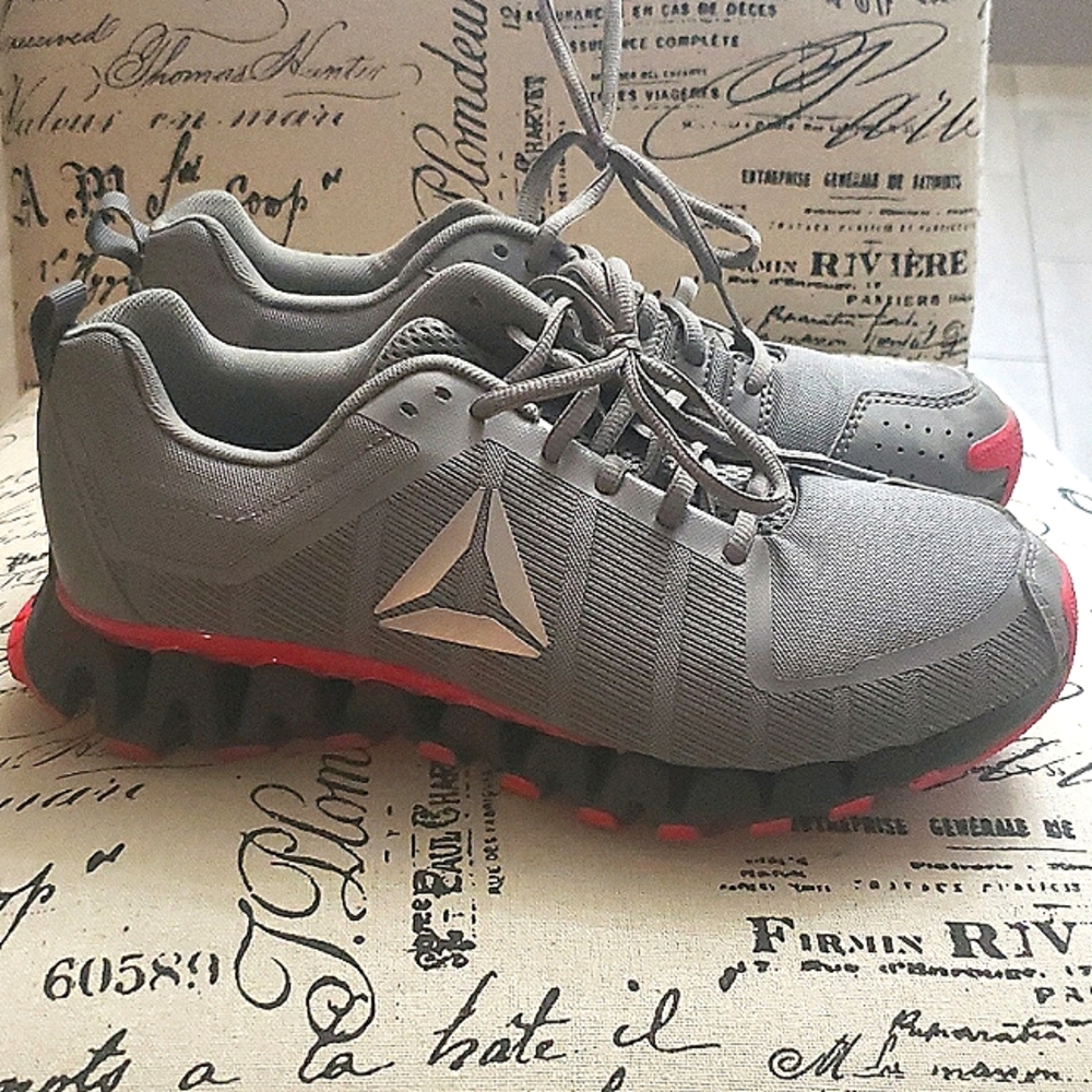 Reebok Sneakers